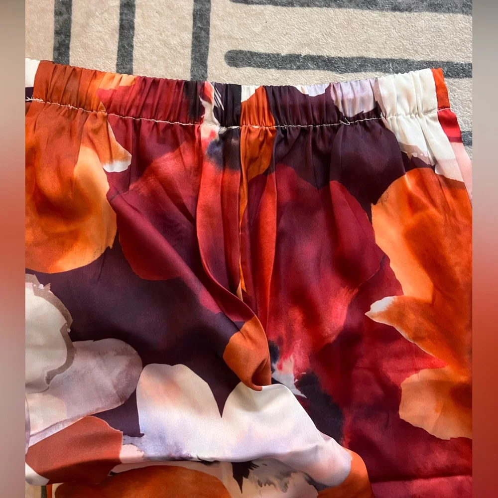 Tahari Floral Pants - Red and Orange - Picture 2 of 3